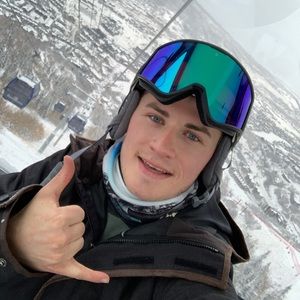 Meet your Posher, Mika